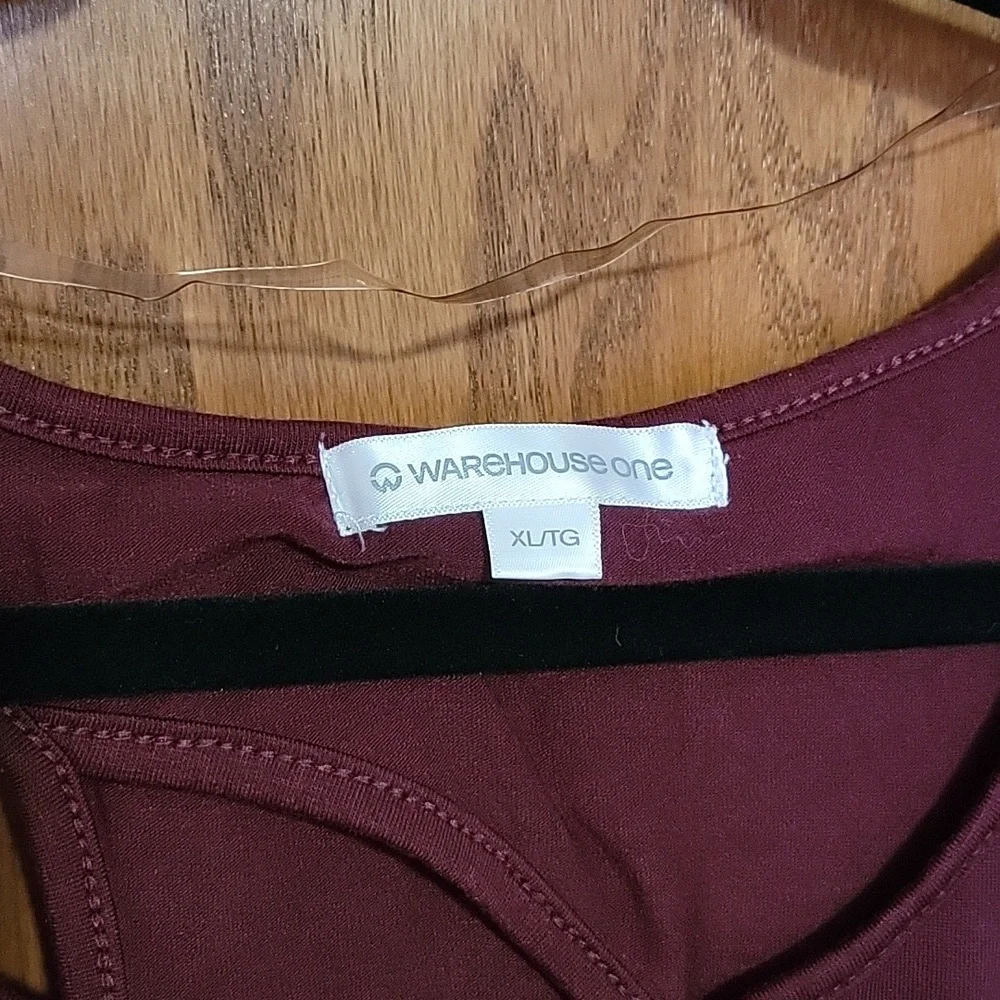 For Fox's Sake! Soft flowy keyhole tank top - Picture 3 of 5